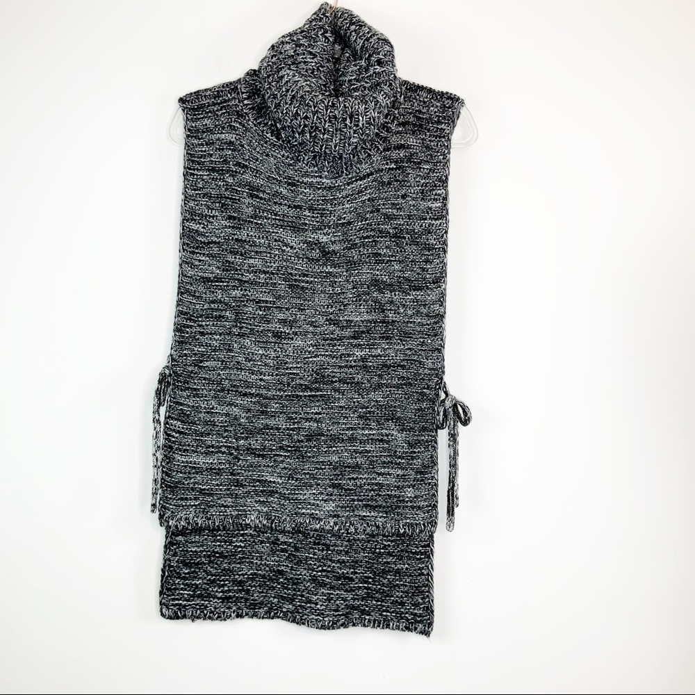 Verloop Black & White Marled Chunky Turtleneck - Picture 3 of 9